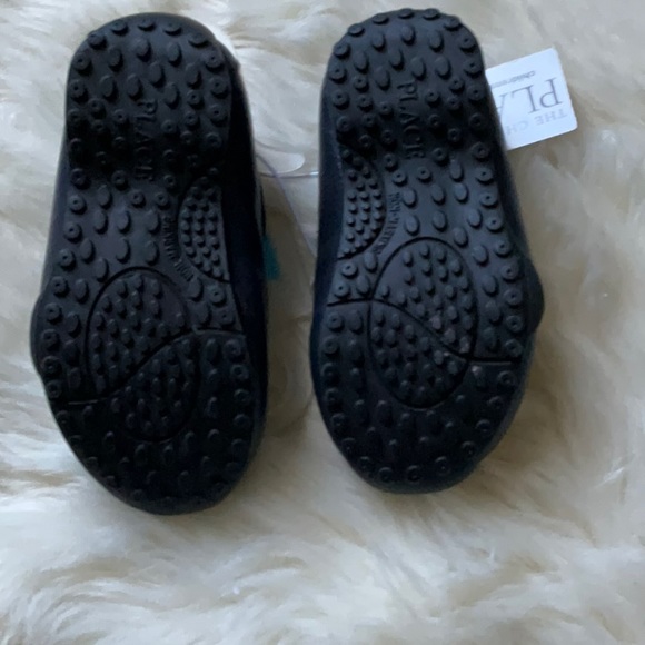 Children’s Place navy blue slip on loafers with grip bottom. Size 5 NWT - Picture 5 of 7